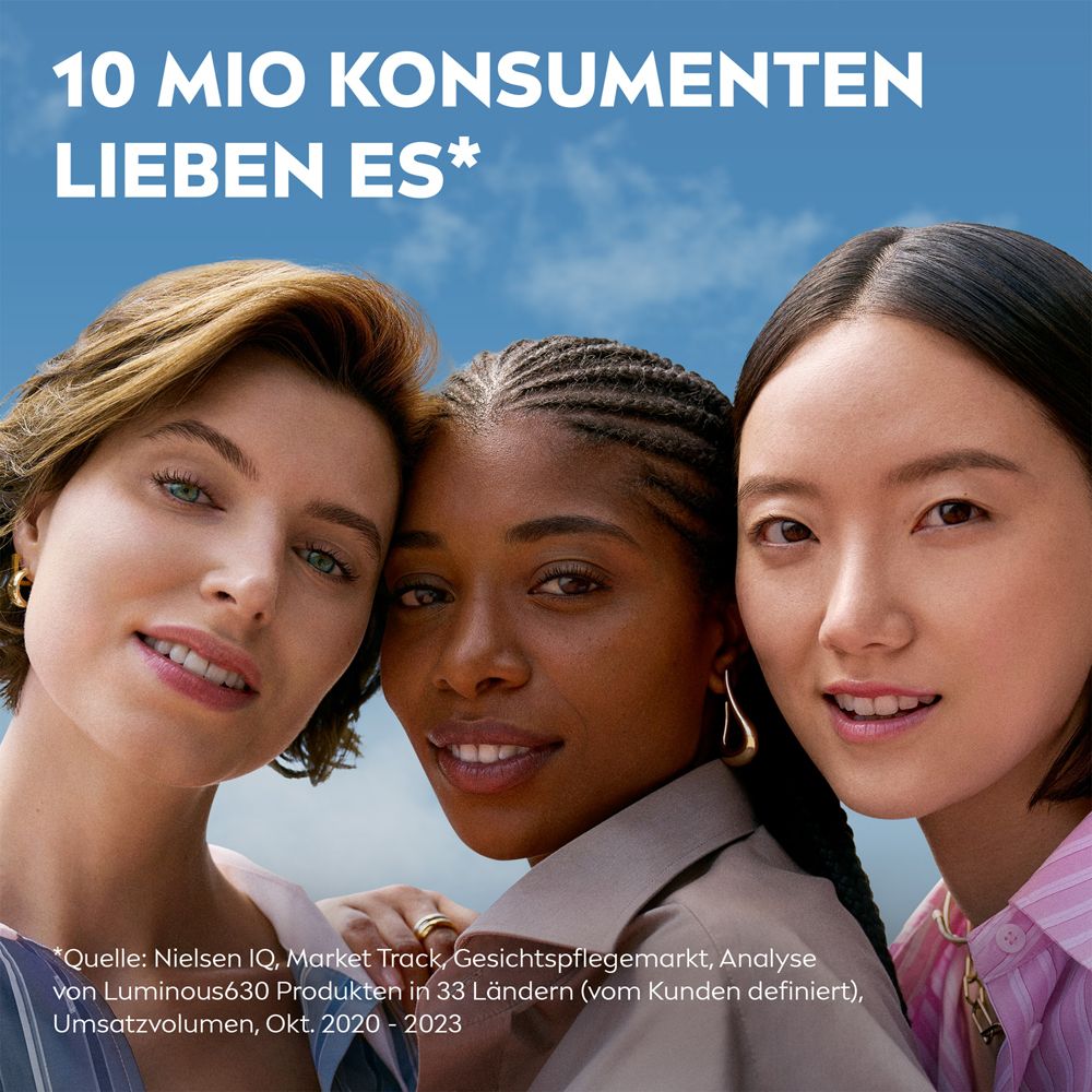 Drei Frauen unterschiedlicher Ethnien lächeln. Text: 10 Mio Konsumenten lieben es.