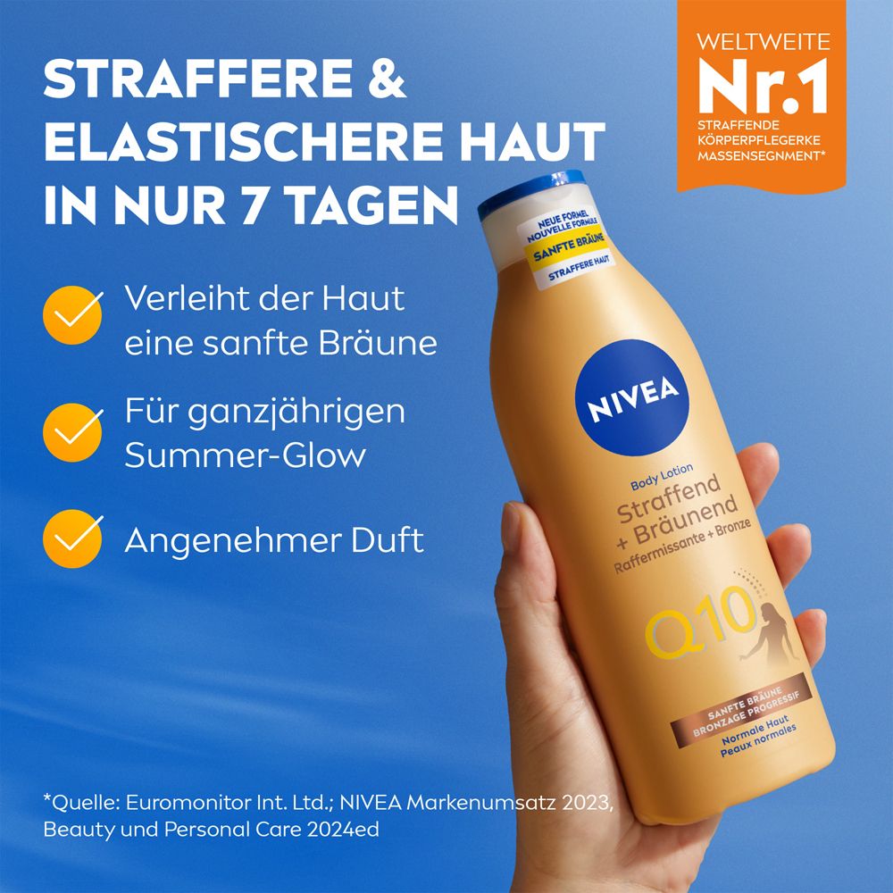 Hand hält NIVEA Q10 Body Lotion Straffend + Bräunend Flasche. Text: Straffere & elastischere Haut in nur 7 Tagen.