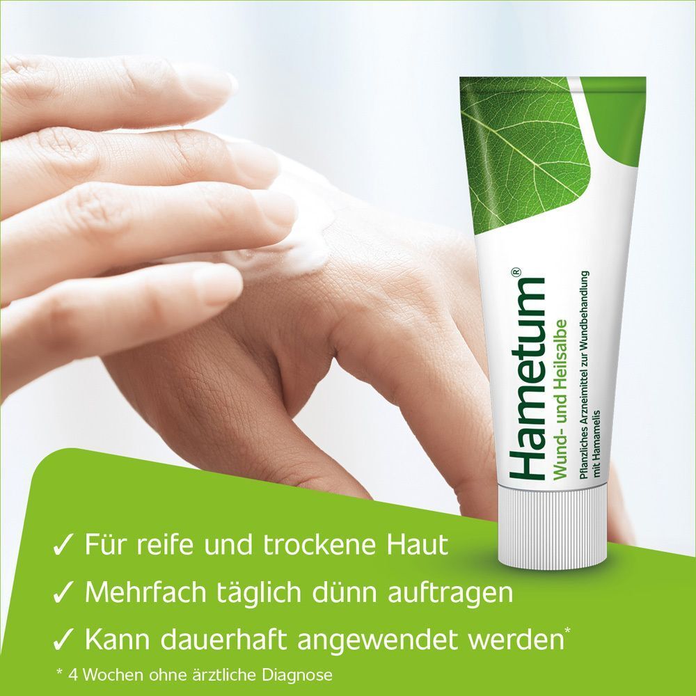 Auftragen von Hametum Wund- und Heilsalbe auf die Hand. Für reife und trockene Haut.