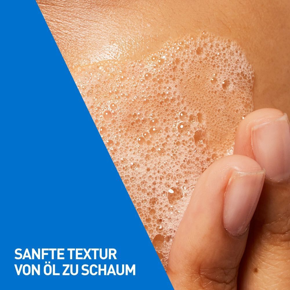 Nahaufnahme einer Hand, die Öl in Schaum verwandelt. Sanfte Textur von Öl zu Schaum.