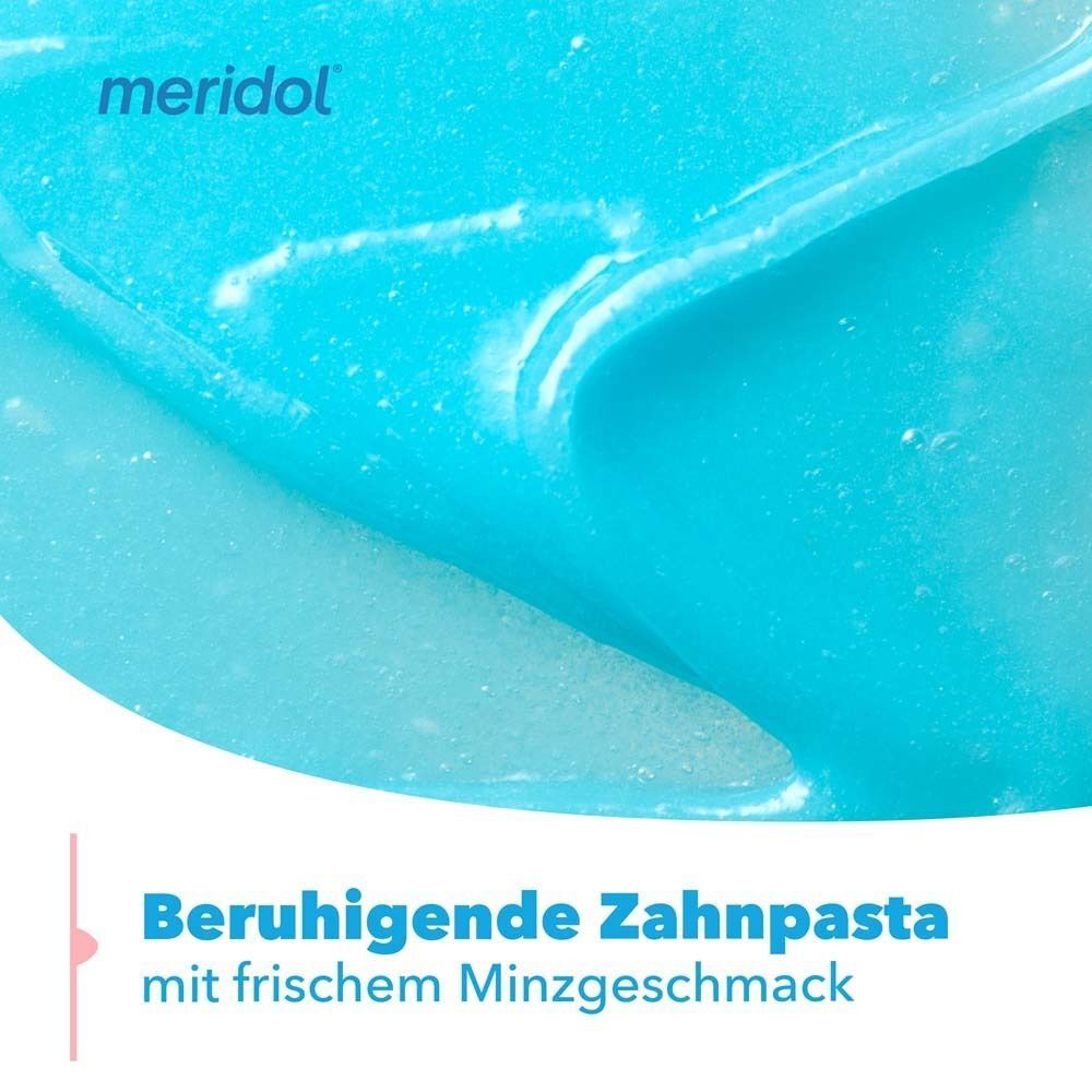 meridol Zahnbürste, Zahnpasta und Mundspülung für 27x effektivere Bekämpfung von Zahnfleischproblemen.