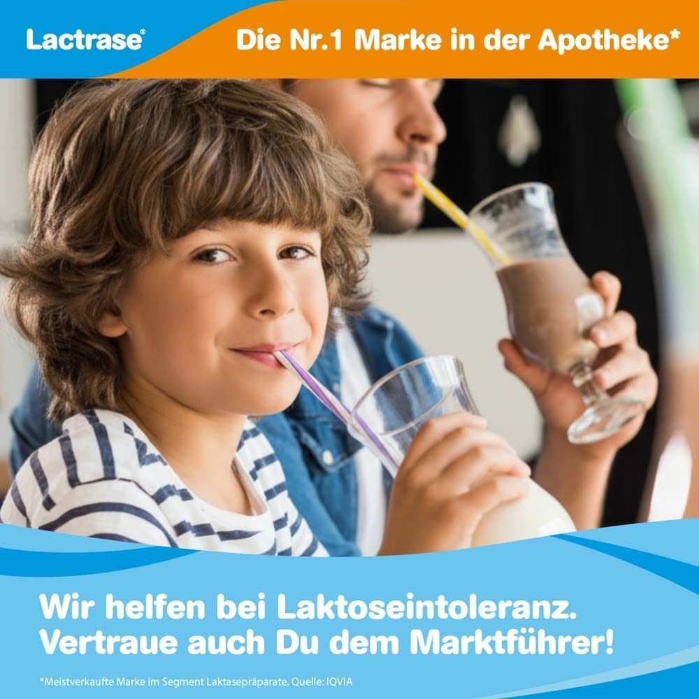 Vater und Sohn trinken Milchshakes. Lactrase hilft bei Laktoseintoleranz.