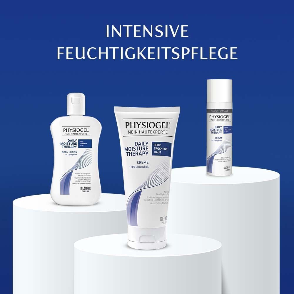 Drei PHYSIogel Produkte: Lotion, Creme und Serum auf weißen Podesten.