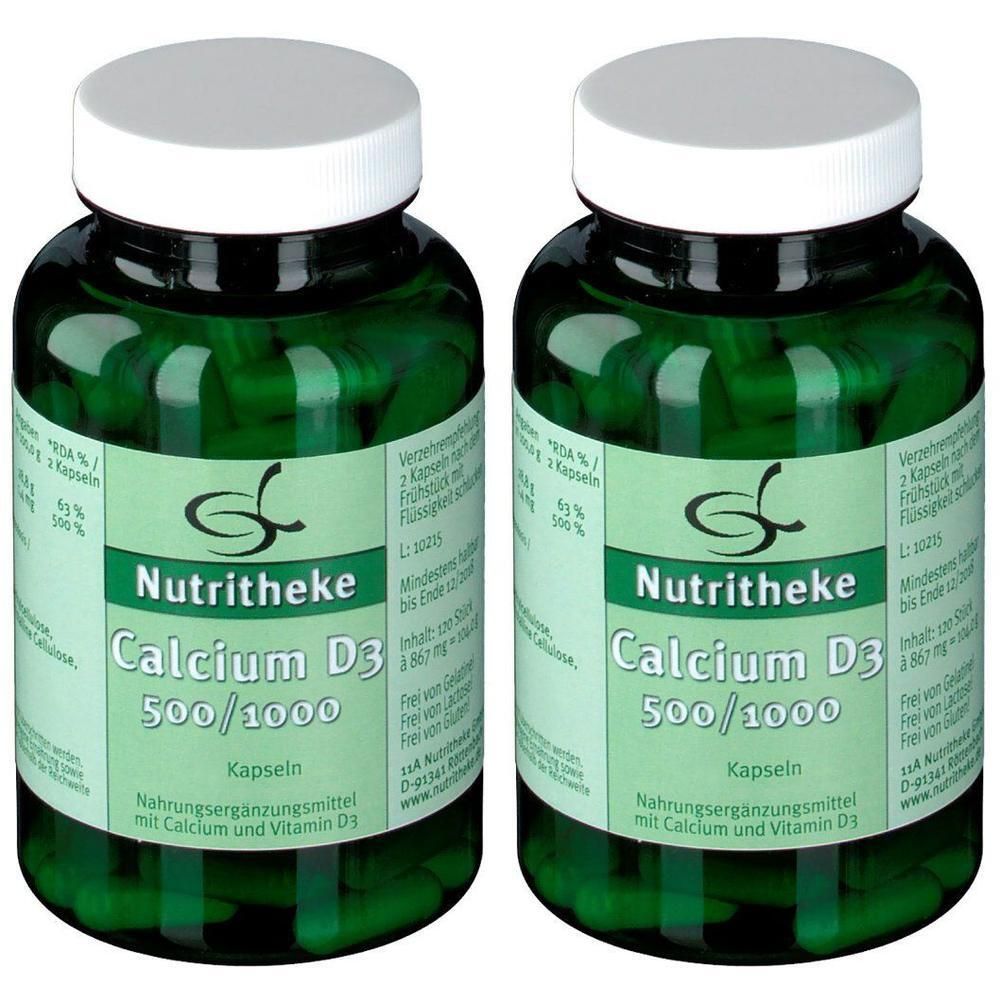 Zwei grüne Flaschen mit Nutritheke Calcium D3 500/1000 Kapseln. Weiße Deckel.