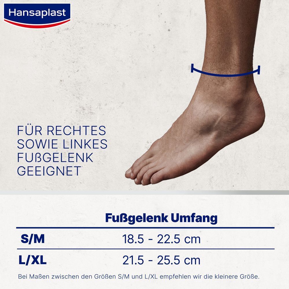 Messung des Fußgelenkumfangs für die richtige Größe der Hansaplast Bandage.