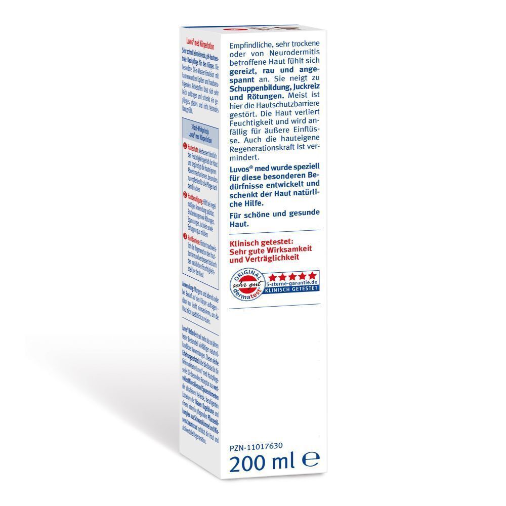 Rückseite der Luvos-Heilerde MED Körperlotion Verpackung mit Anwendungshinweisen und Siegeln.