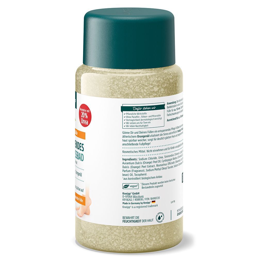 Rückseite einer Flasche Kneipp Vitalisierendes Pflege-Fußbad. Enthält 20% Urea. Mit Inhaltsstoffen und Anwendungshinweisen.