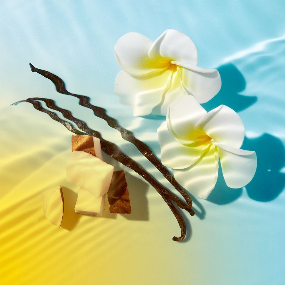 Zutaten: Frangipani-Blüten, Vanilleschoten, Kokosnuss.