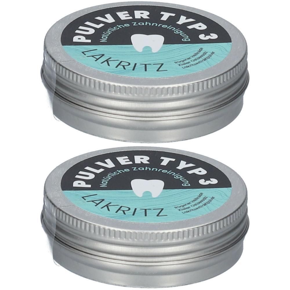 Zwei runde Metalldosen mit Deckel, beschriftet mit "PULVER TYP 3 LAKRITZ".