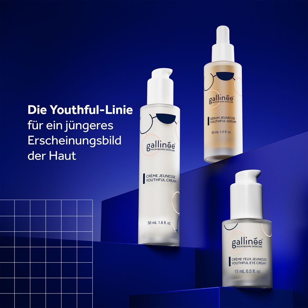 Drei Gallinee Youthful Produkte auf blauem Hintergrund, für ein jüngeres Hautbild.