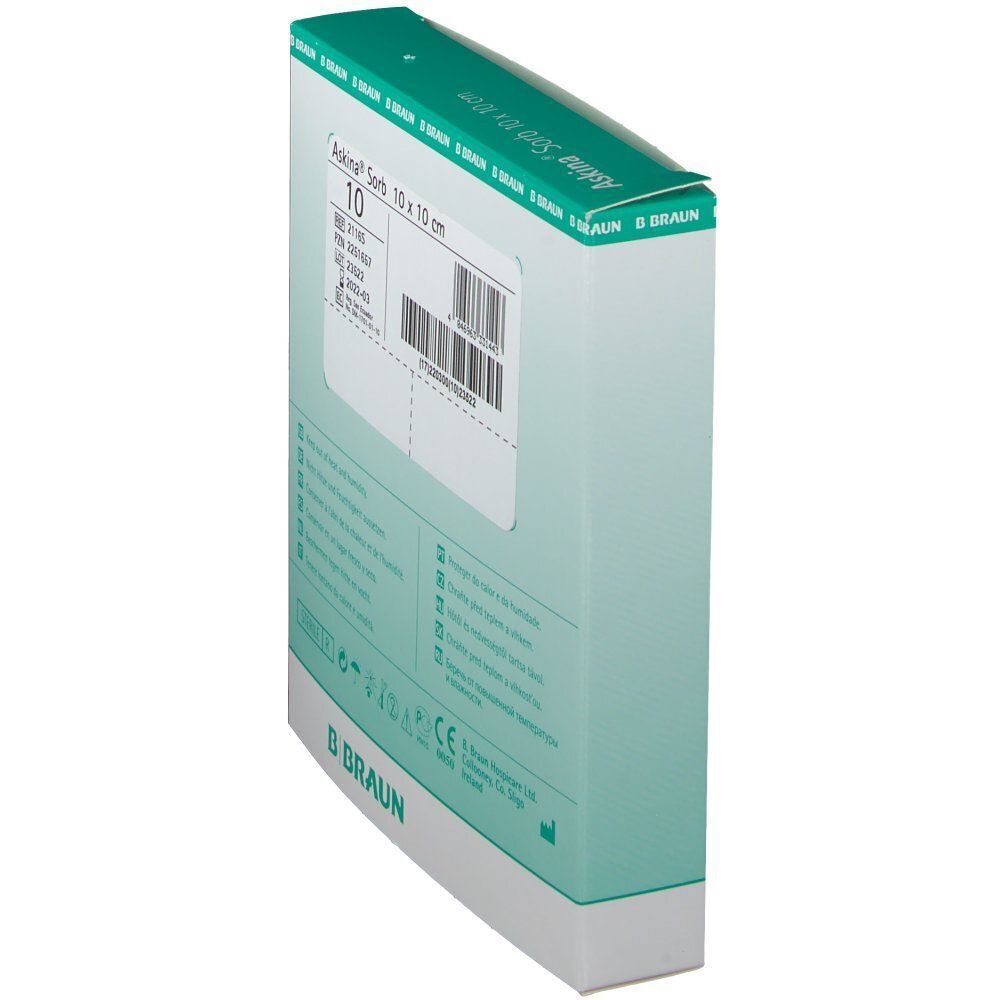 Eine Packung Askina® Sorb Wundauflagen 10 x 10 cm steril, B. Braun, schräge Seitenansicht.