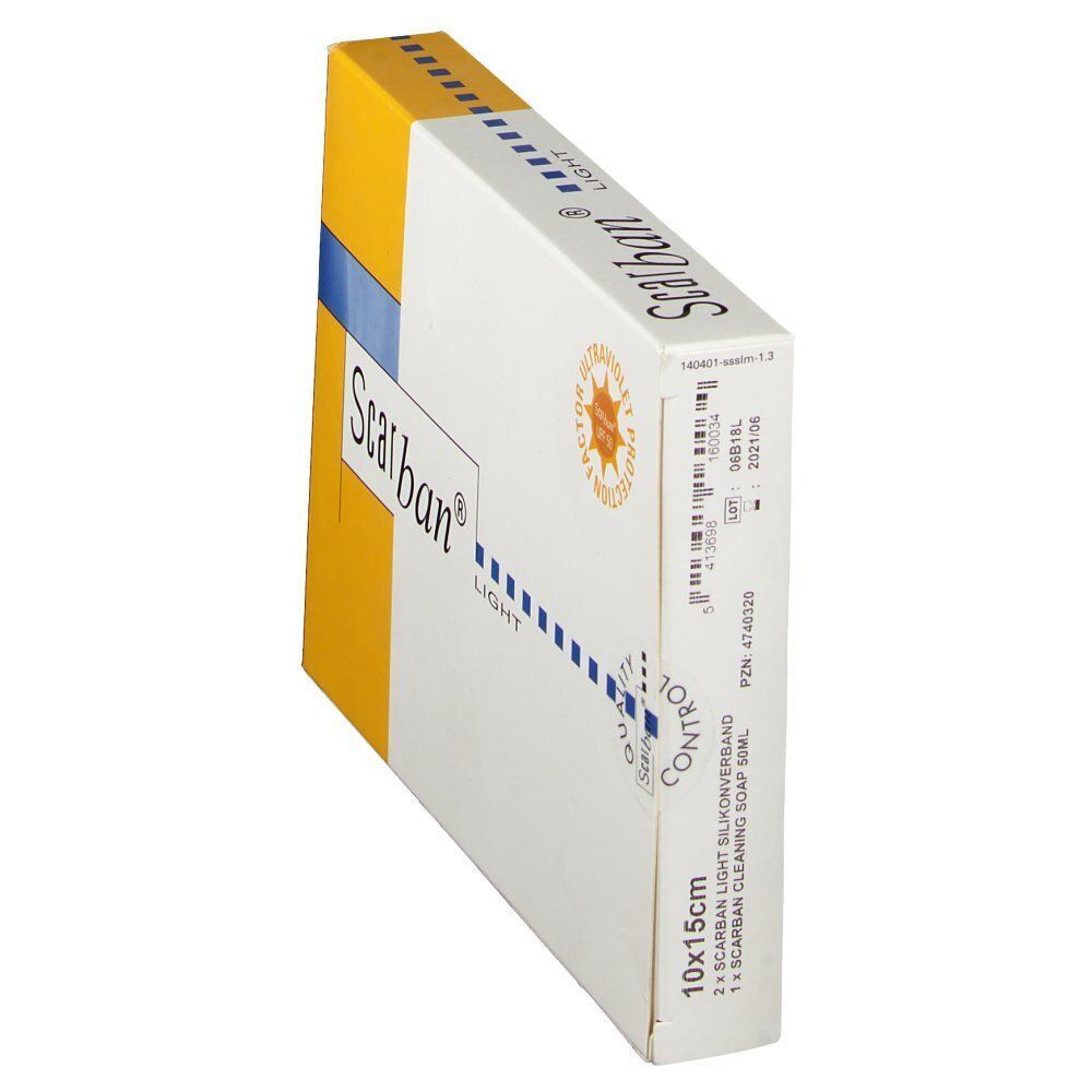 Packung Scarban Light Silikonverband, 10x15 cm. Seitenansicht mit Produktinformationen und Barcode.