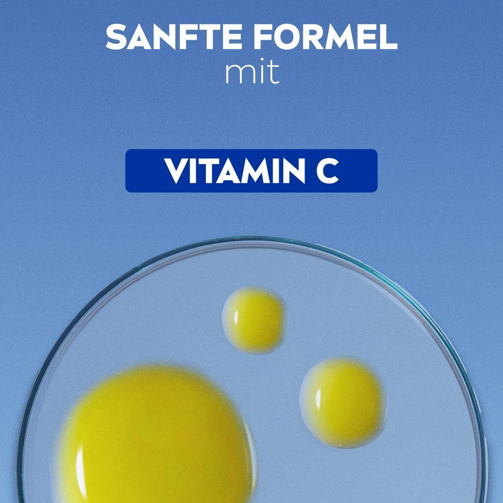 Sanfte Formel mit Vitamin C in Tropfenform auf einer Petrischale.