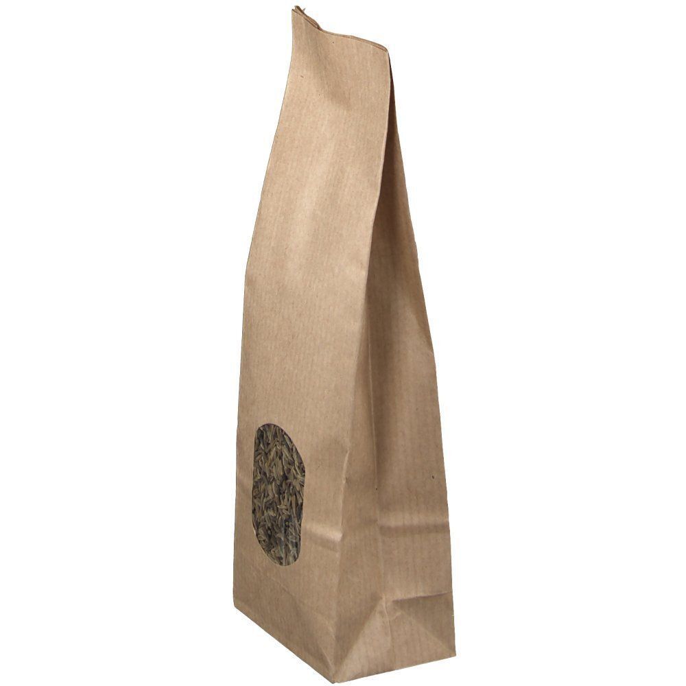 Eine braune Papiertüte mit Cumin (ganz, 100g) von ApoFit Naturprodukte, Seitenansicht mit Sichtfenster.