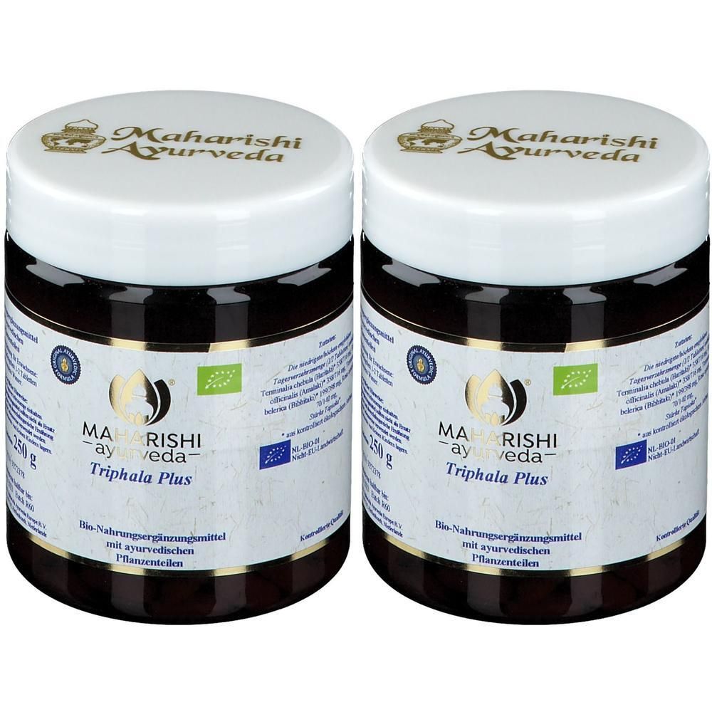 Zwei Behälter Maharishi Ayurveda Triphala Plus, je 250g. Bio-Nahrungsergänzungsmittel mit ayurvedischen Pflanzenextrakten.
