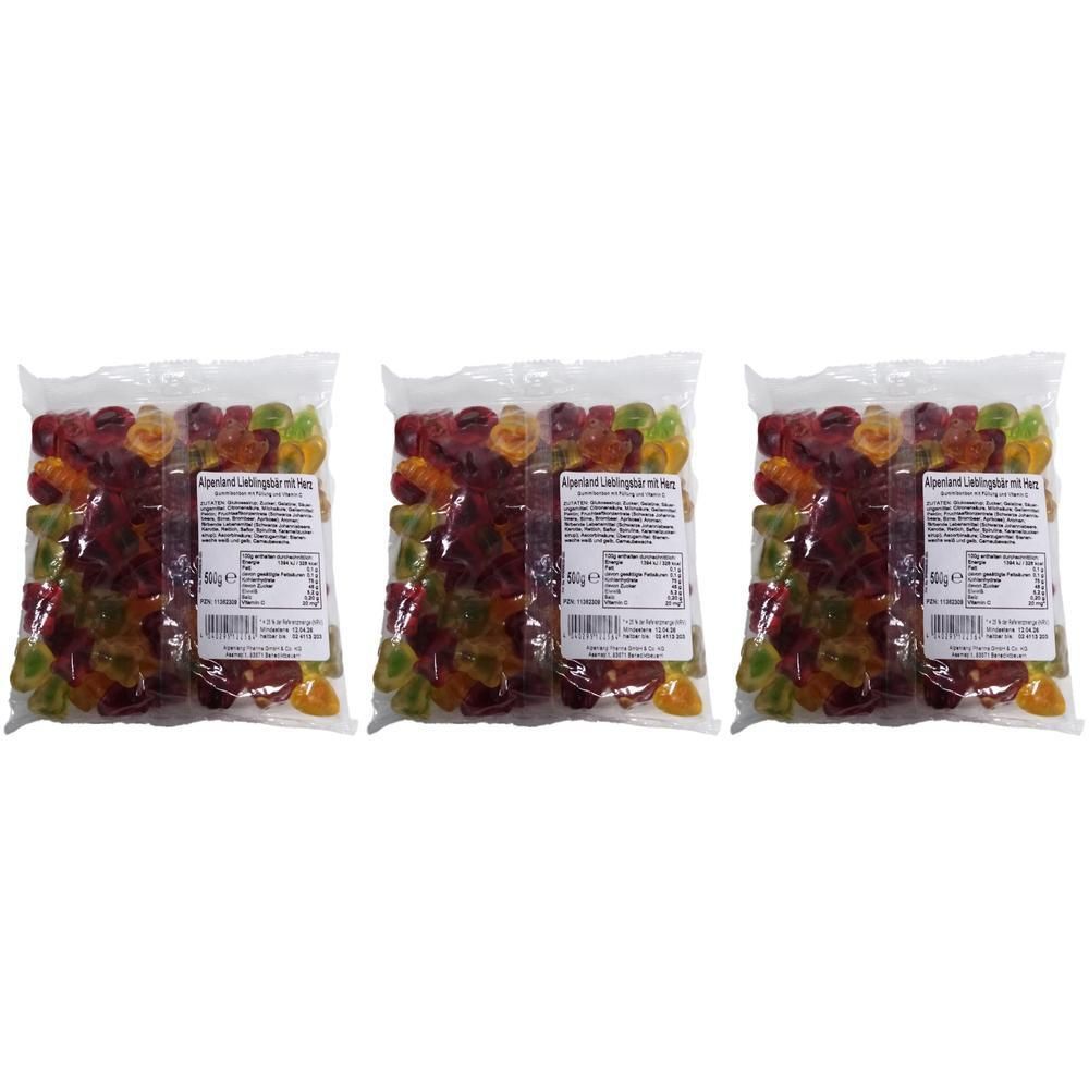 Drei Beutel mit bunten Fruchtgummis in Bären- und Herzform.