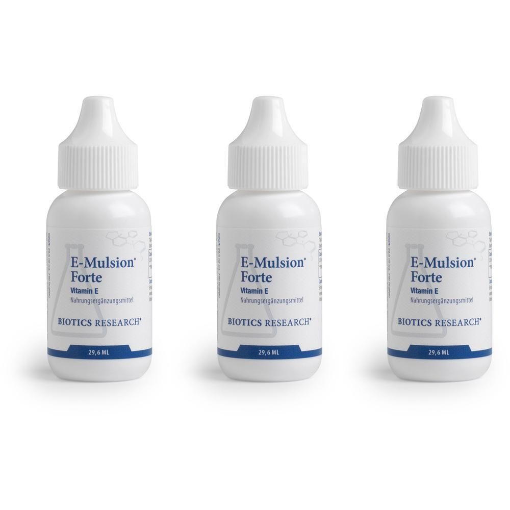 Drei weiße Tropfflaschen mit E-Mulsion Forte Vitamin E, 29,4 ml.