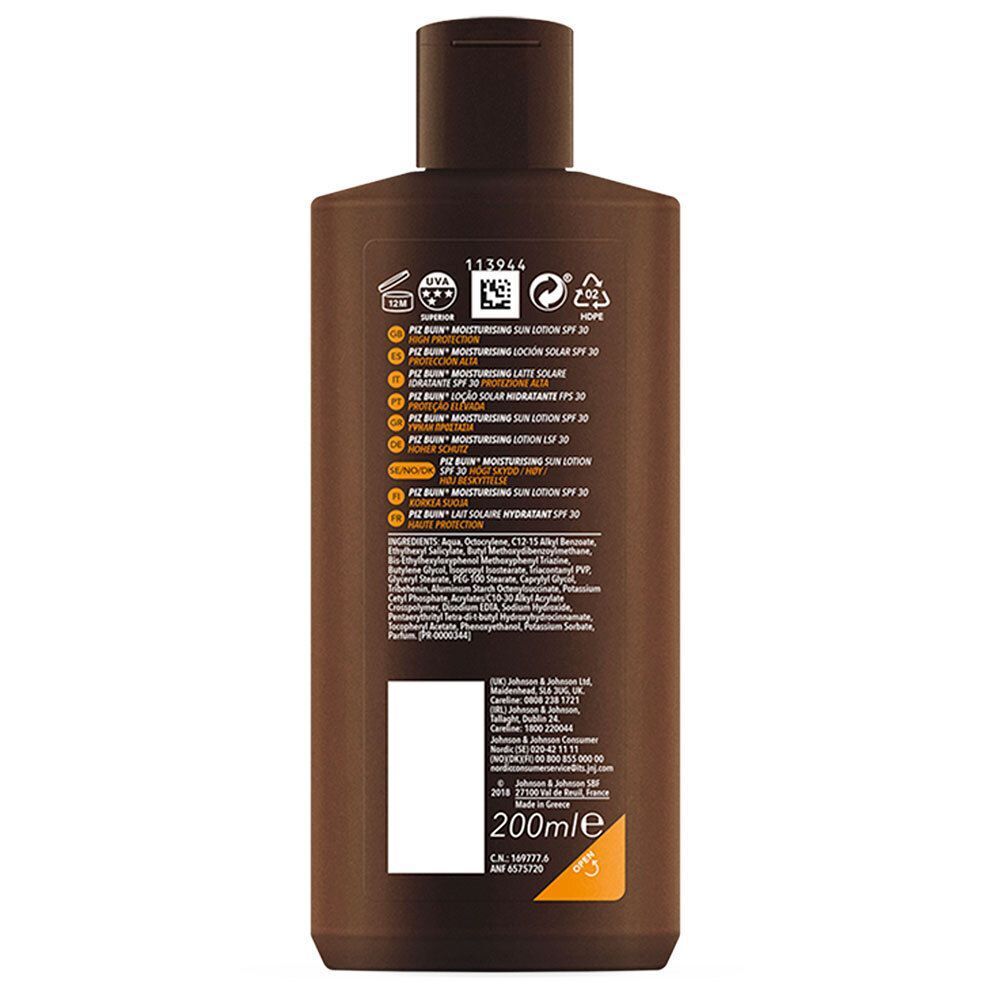 Rückseite einer braunen Flasche PIZ BUIN® Feuchtigkeitsspendende Sonnenlotion LSF 30 mit Produktinformationen und 200ml Angabe.