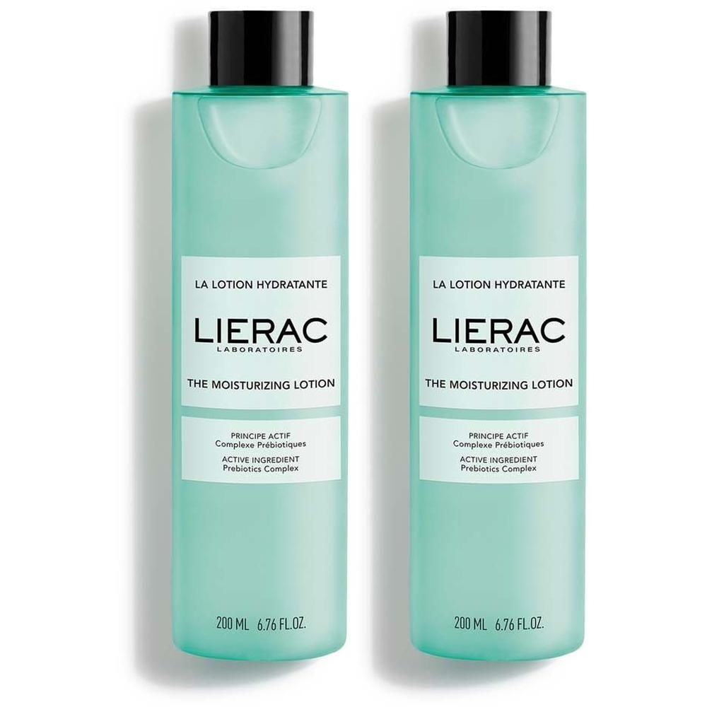 Zwei LIERAC Feuchtigkeitslotion-Flaschen mit je 200 ml Inhalt und Prebiotika-Komplex.
