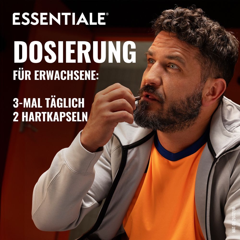 Mann nimmt Kapseln ein, ESSENTIALE Dosierung für Erwachsene.