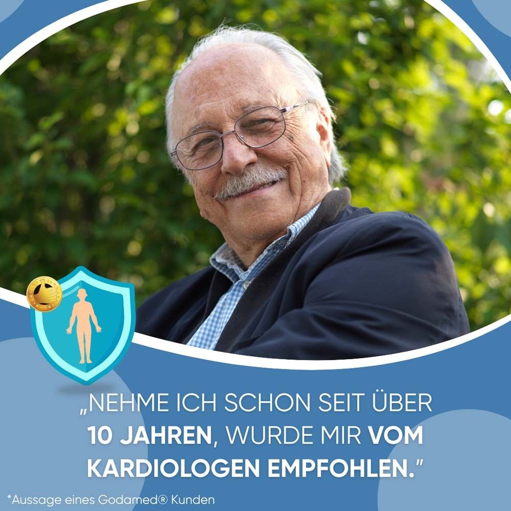 Älterer Mann mit Brille. Text: Nehme ich schon seit über 10 Jahren, wurde mir vom Kardiologen empfohlen. Schild mit Figur.