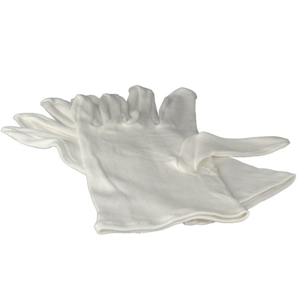 Weiße Zwirnhandschuhe, Größe 12. Mehrere Handschuhe liegen übereinander. Material ist erkennbar.