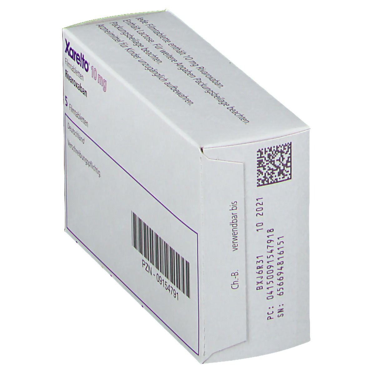 Schachtel Xarelto 10 mg, schräg. Weiß mit lila Schrift. PZN-Nummer und Barcode. Verfallsdatum.