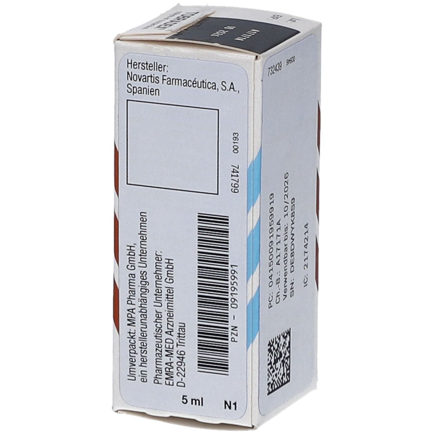 Seite der Tobradex-Verpackung. Enthält Herstellerinformationen und Volumenangabe: 5 ml.