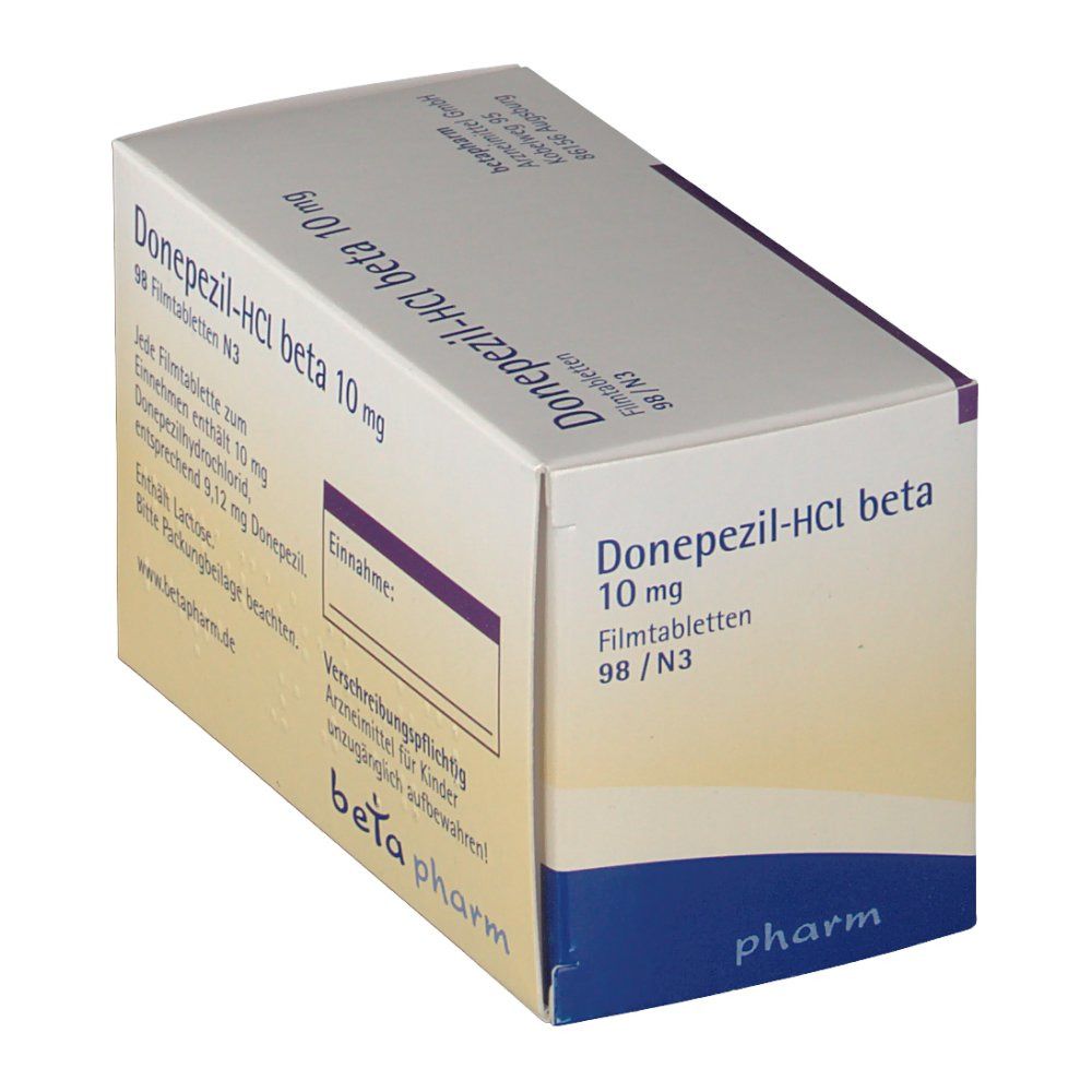 Arzneimittelpackung, schräg von oben. Produktname und Dosierung sichtbar. Weiße Verpackung mit lila Akzent. "Donepezil-HCl beta 10 mg Filmtabletten".
