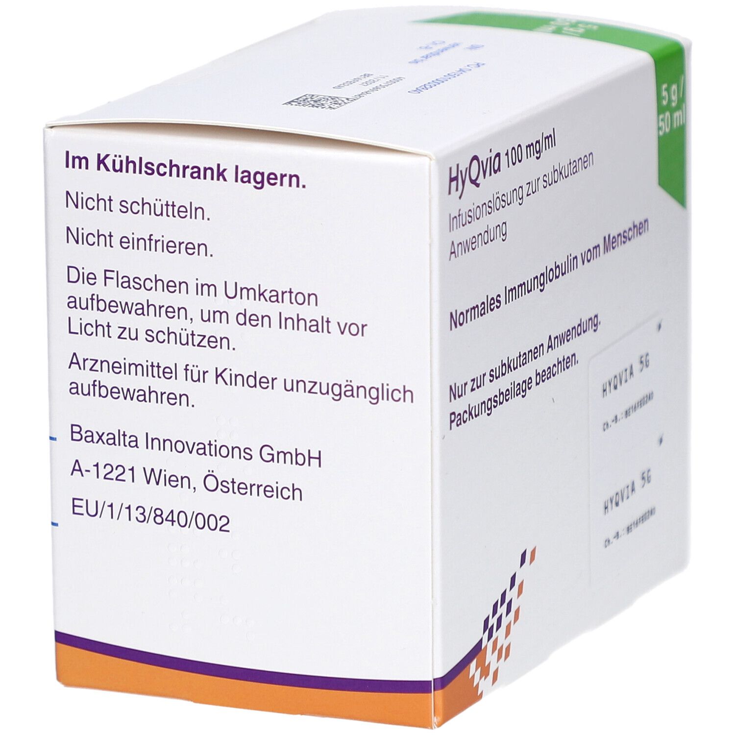 Weißer Karton mit Text. Enthält Anweisungen zur Lagerung und Informationen zu HyQvia. Hersteller: Baxalta Innovations GmbH.