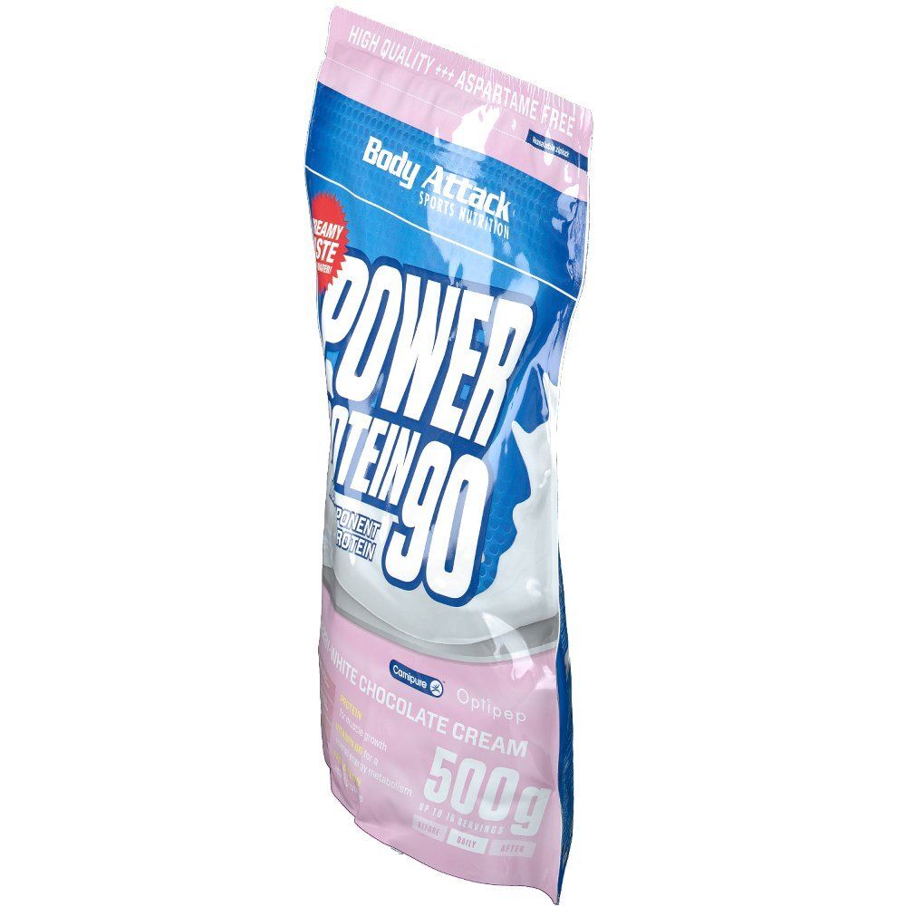 Schräg stehende, rosa-weiße Tüte mit Power Protein 90. Erdbeer-weiße Schokoladencreme. 500g. Marke Body Attack.