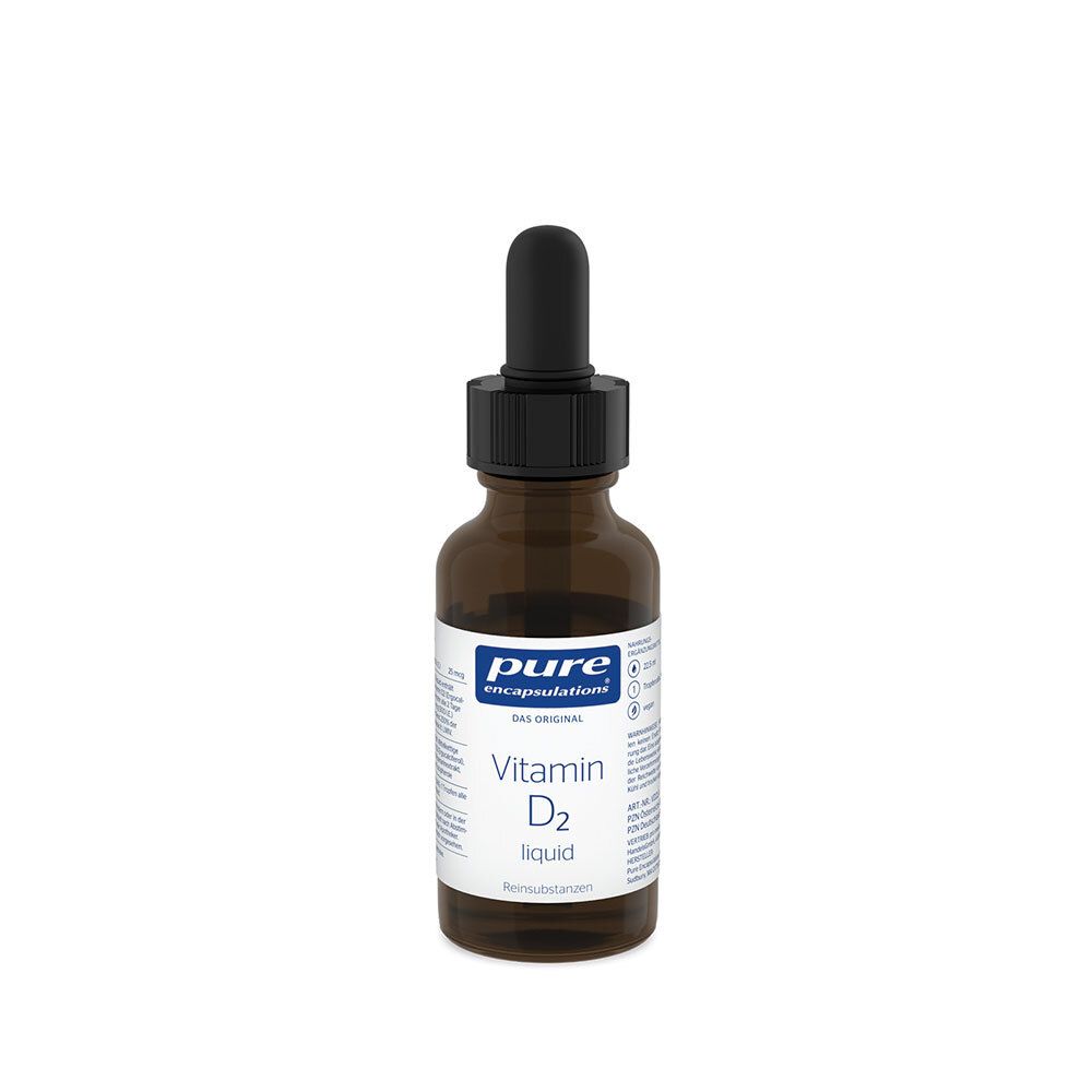 Braune Glasflasche mit schwarzem Deckel und Pipette. Etikett mit Produktnamen und Marke: Pure Encapsulations Vitamin D2 liquid.