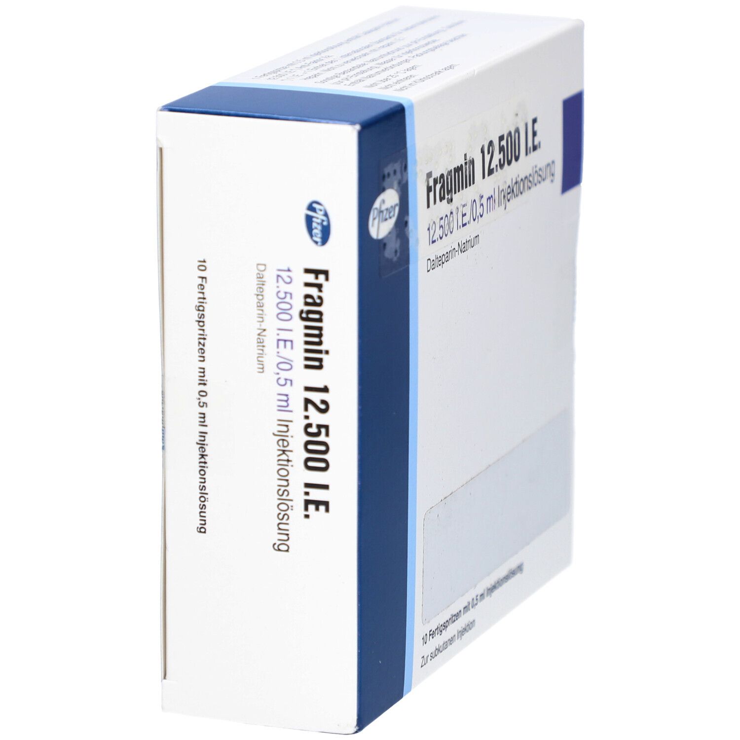 Schachtel mit Fragmin 12.500 I.E. und Pfizer-Logo. Auf der Seite steht: 12.500 I.E./0,5 ml Injektionslösung. Enthält 10 Fertigspritzen.
