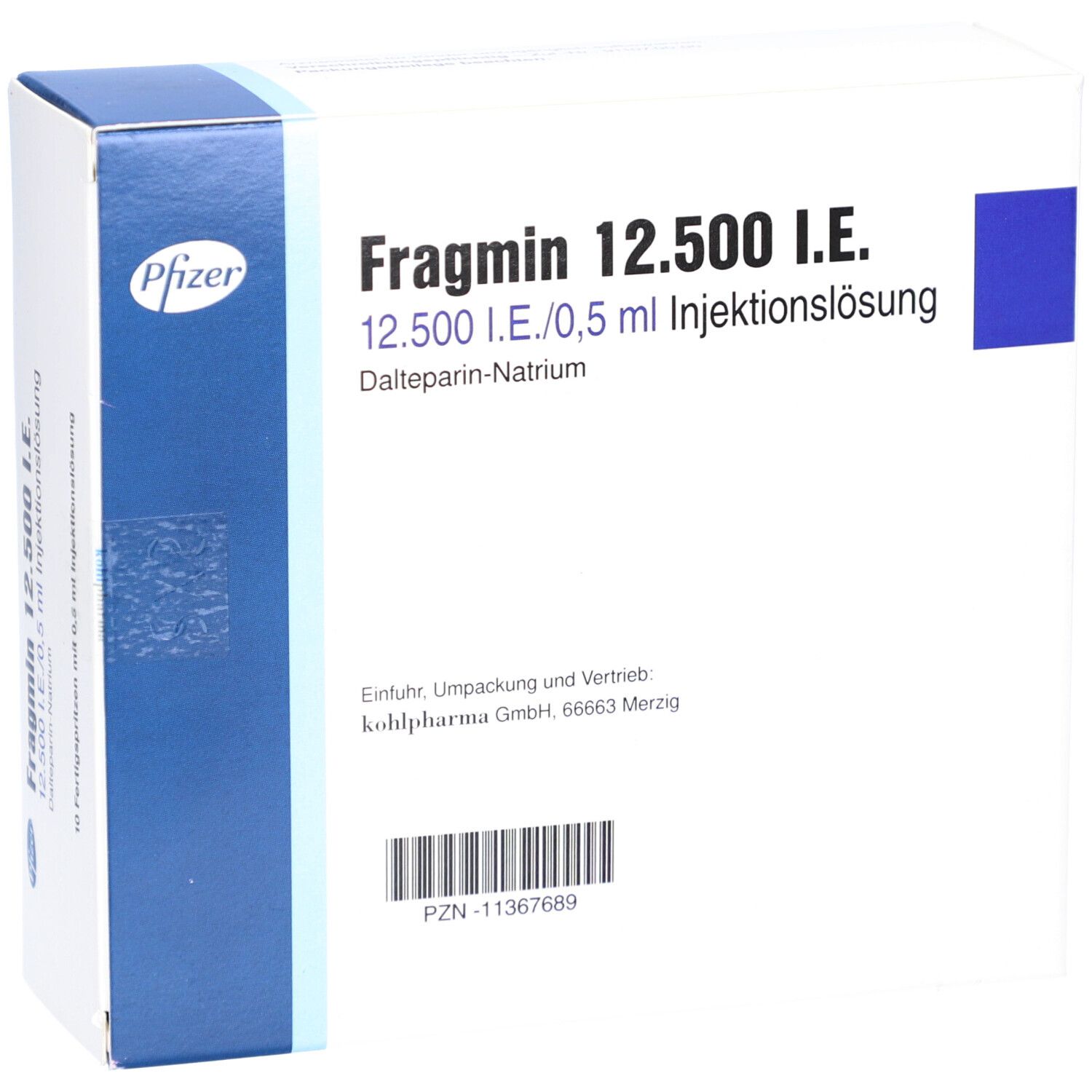 Weiße Faltschachtel mit blauen Akzenten. Aufschrift: Fragmin 12.500 I.E. und Pfizer-Logo. Enthält 12.500 I.E./0,5 ml Injektionslösung.