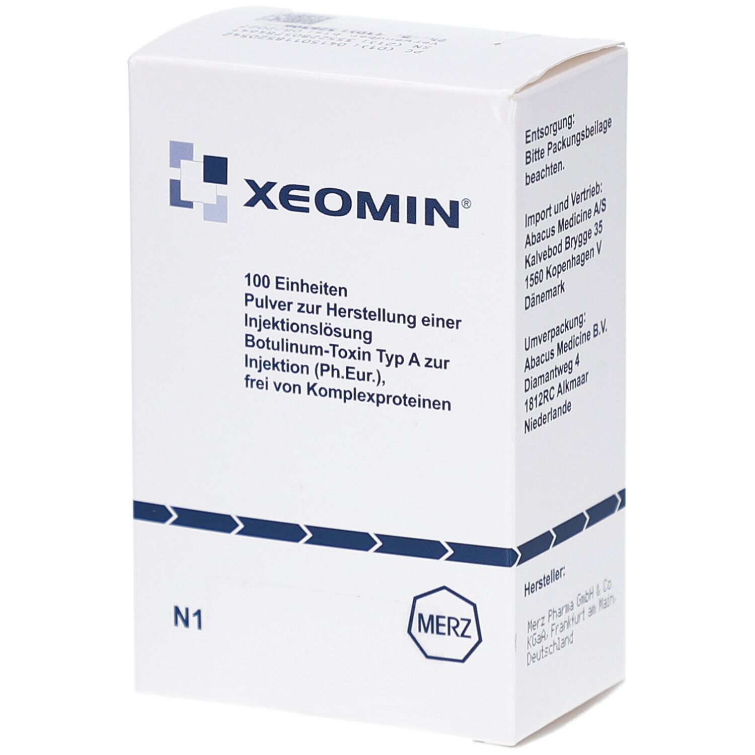 Weiße Xeomin-Verpackung. Aufschrift: 100 Einheiten, Pulver zur Herstellung einer Injektionslösung. Logo und Herstellerangaben.