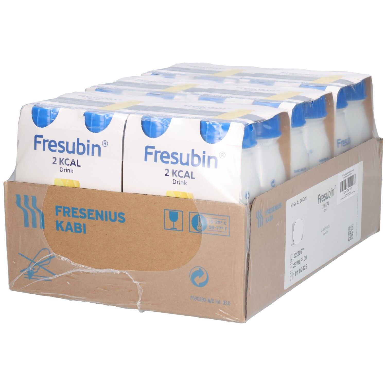 Karton mit Flaschen. Aufschrift: Fresubin 2 kcal. Flaschen mit blauem Deckel. Verpackung mit Folie.