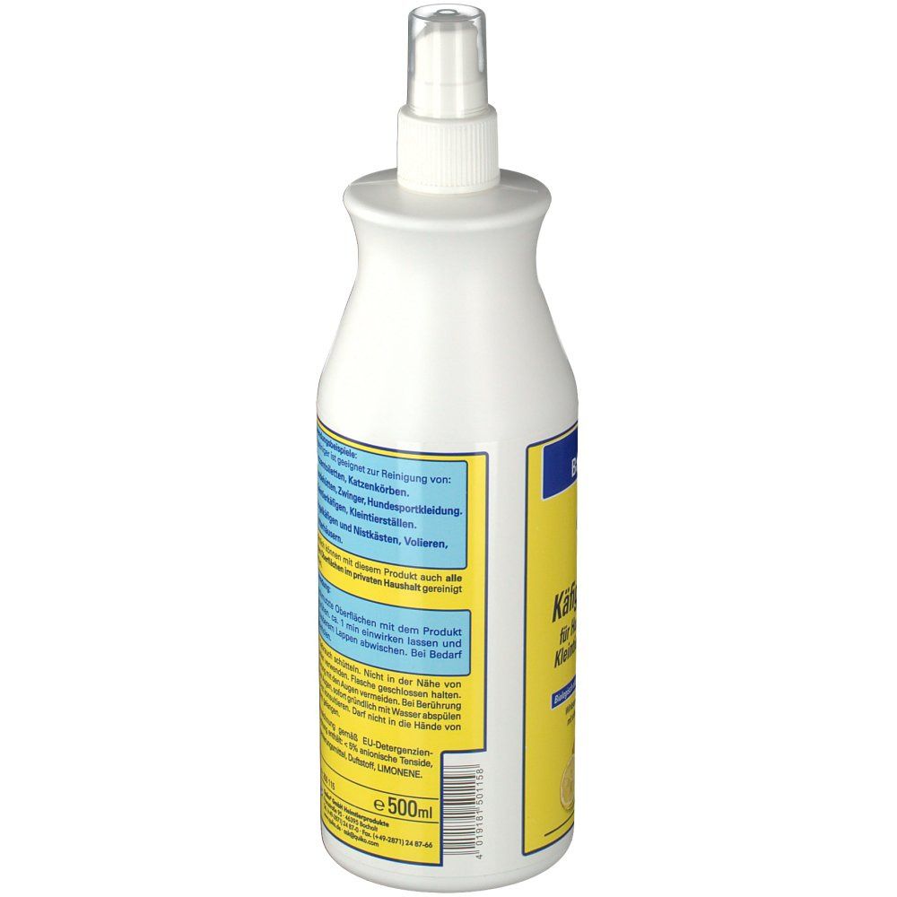 Rückseite der weißen Sprühflasche. Gelbes Etikett mit Produktinformationen. Bactazol® Käfigreiniger. Volumenangabe: 500ml.