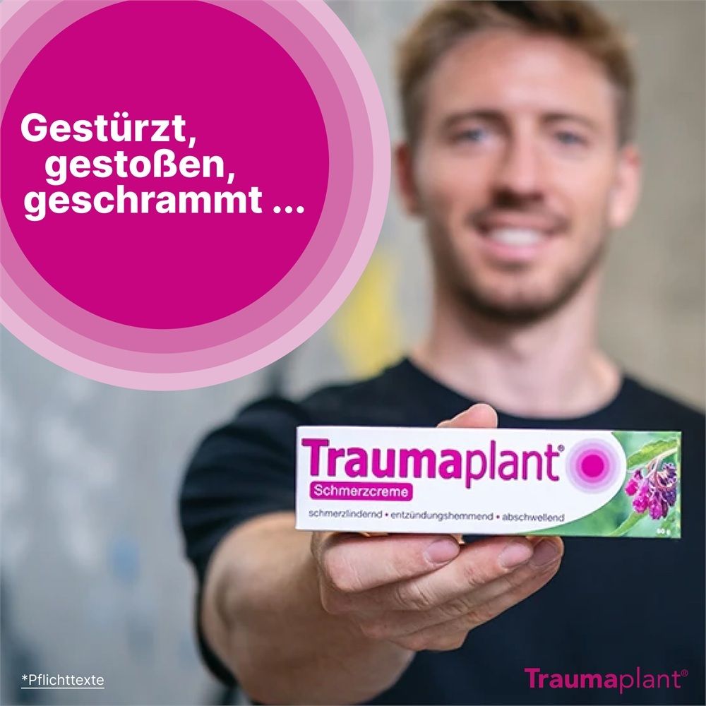 Mann hält eine Schachtel Traumaplant Schmerzcreme. Text: Gestürzt, gestoßen, geschrammt.