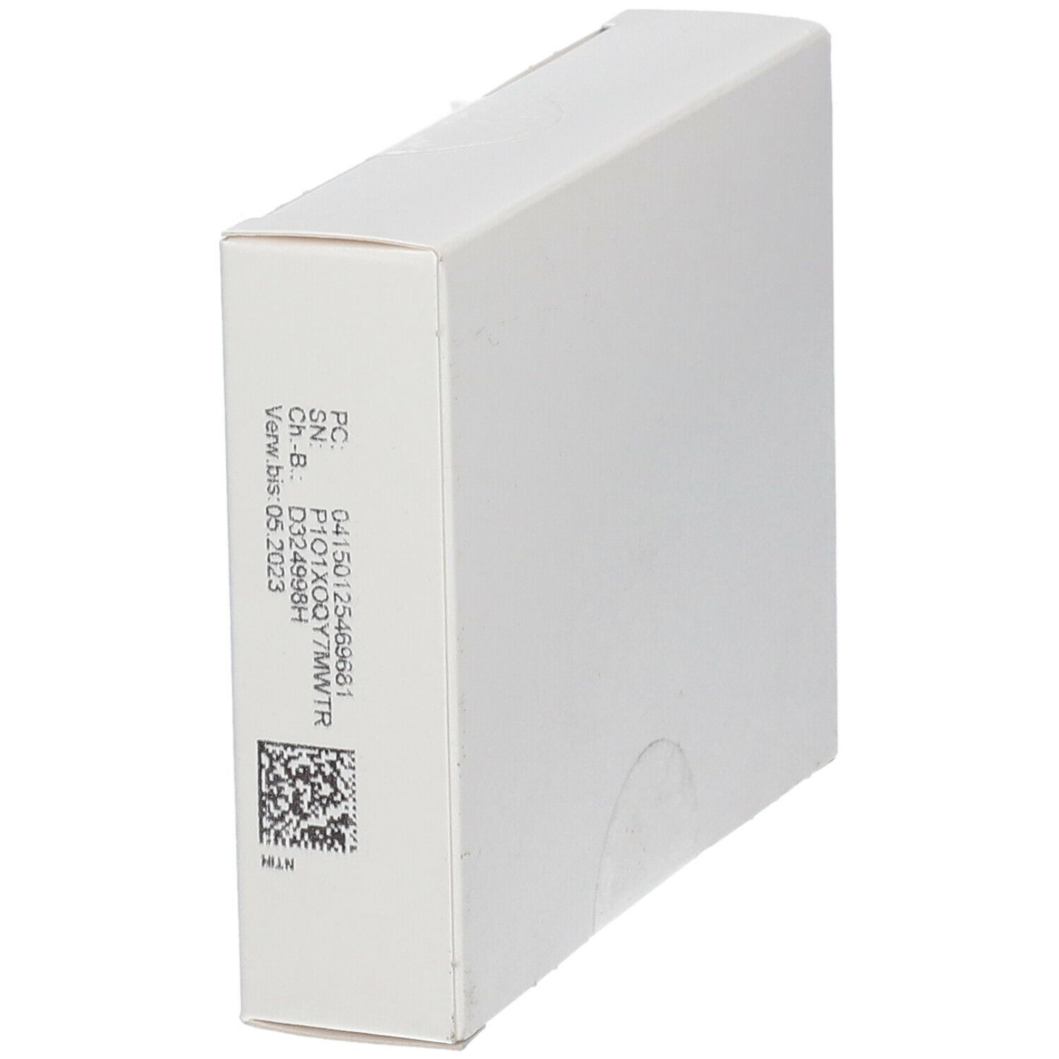 Weiße Verpackung, Seitenansicht. Aufgedruckte Codes und Informationen.