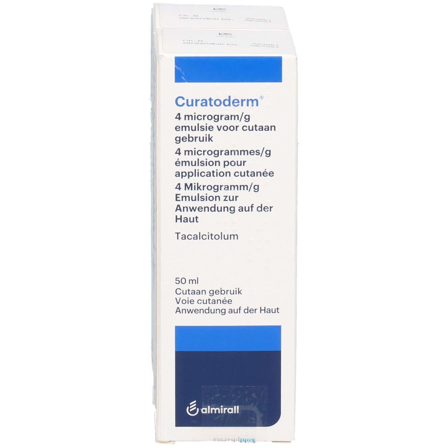 Weiße Faltschachtel mit blauen Akzenten. Aufdruck: Curatoderm Emulsion 4 Mikrogramm/g. Enthält 50 ml. Almirall Logo.