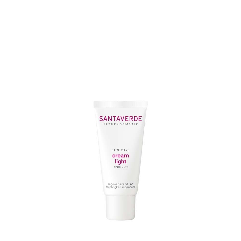 Weiße Tube mit SANTAVERDE-Logo und Produktbezeichnung. Gesichtspflege Creme light ohne Duft.