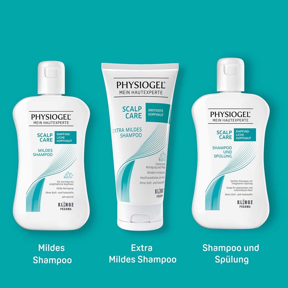 Drei Flaschen PHYSIOGEL® Produkte: Mildes Shampoo, Extra Mildes Shampoo, Shampoo und Spülung. Weiß mit blauer Beschriftung.