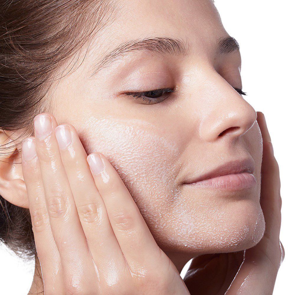 CeraVe Feuchtigkeitsspendende Reinigungslotion: nicht schäumende Reinigung für Gesicht und Körper