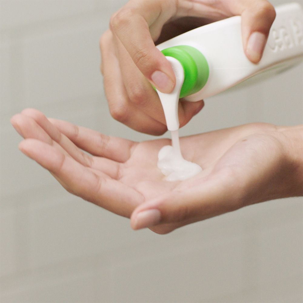 CeraVe Feuchtigkeitsspendende Reinigungslotion: nicht schäumende Reinigung für Gesicht und Körper