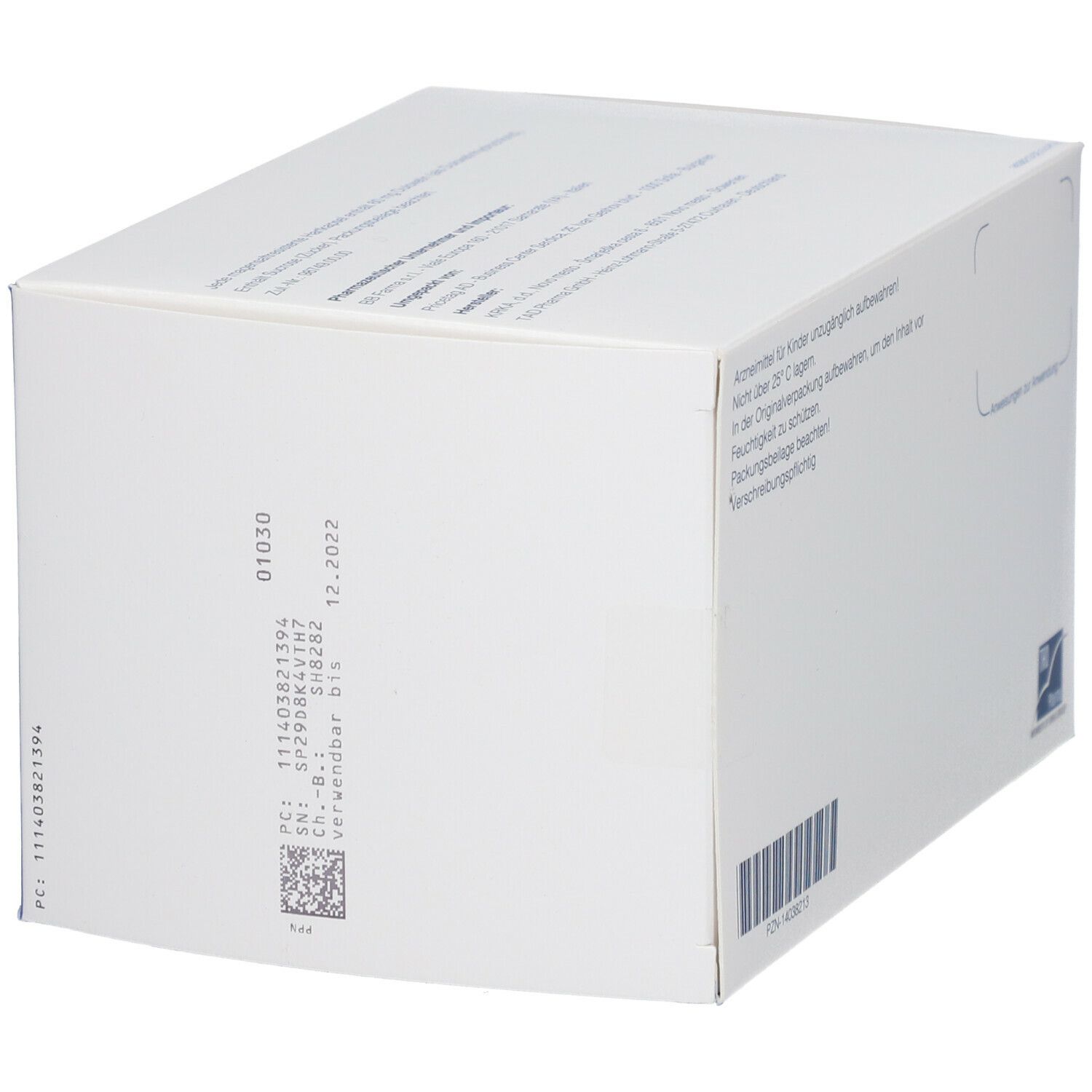 Weiße Schachtel, Seitenansicht. Aufdruck mit Produktinformationen und Barcode. Enthält Informationen zur Haltbarkeit und Chargennummer.