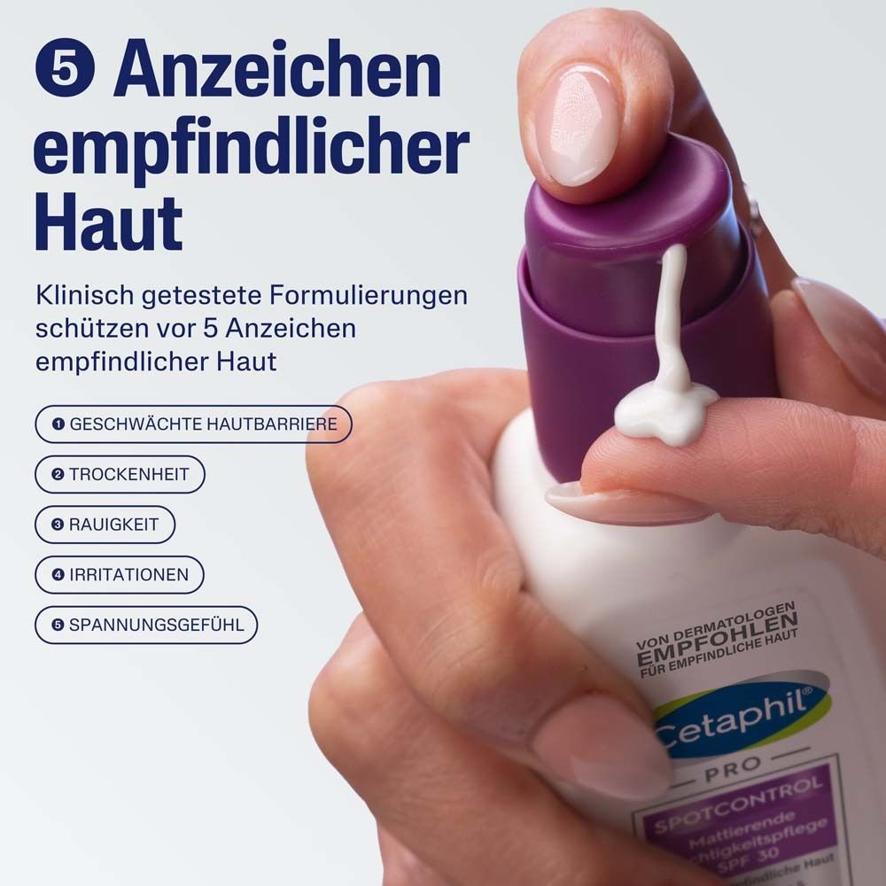 Hand mit Creme. Text: 5 Anzeichen empfindlicher Haut. Weiße Flasche, lila Pumpe.