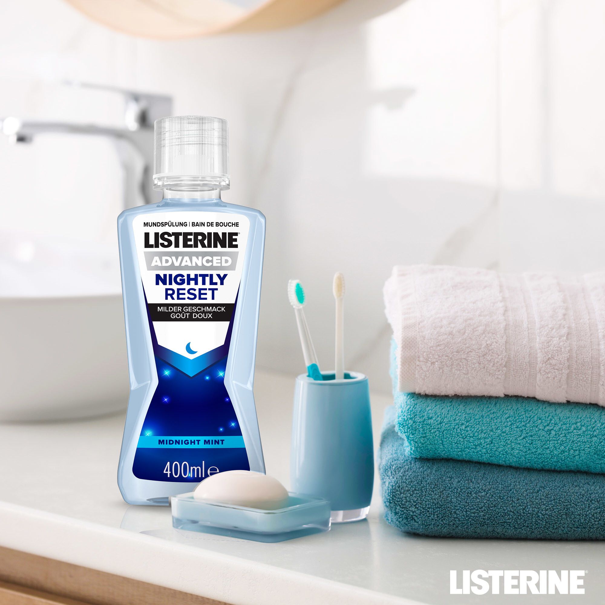 LISTERINE® Advanced Nightly Reset milder Geschmack