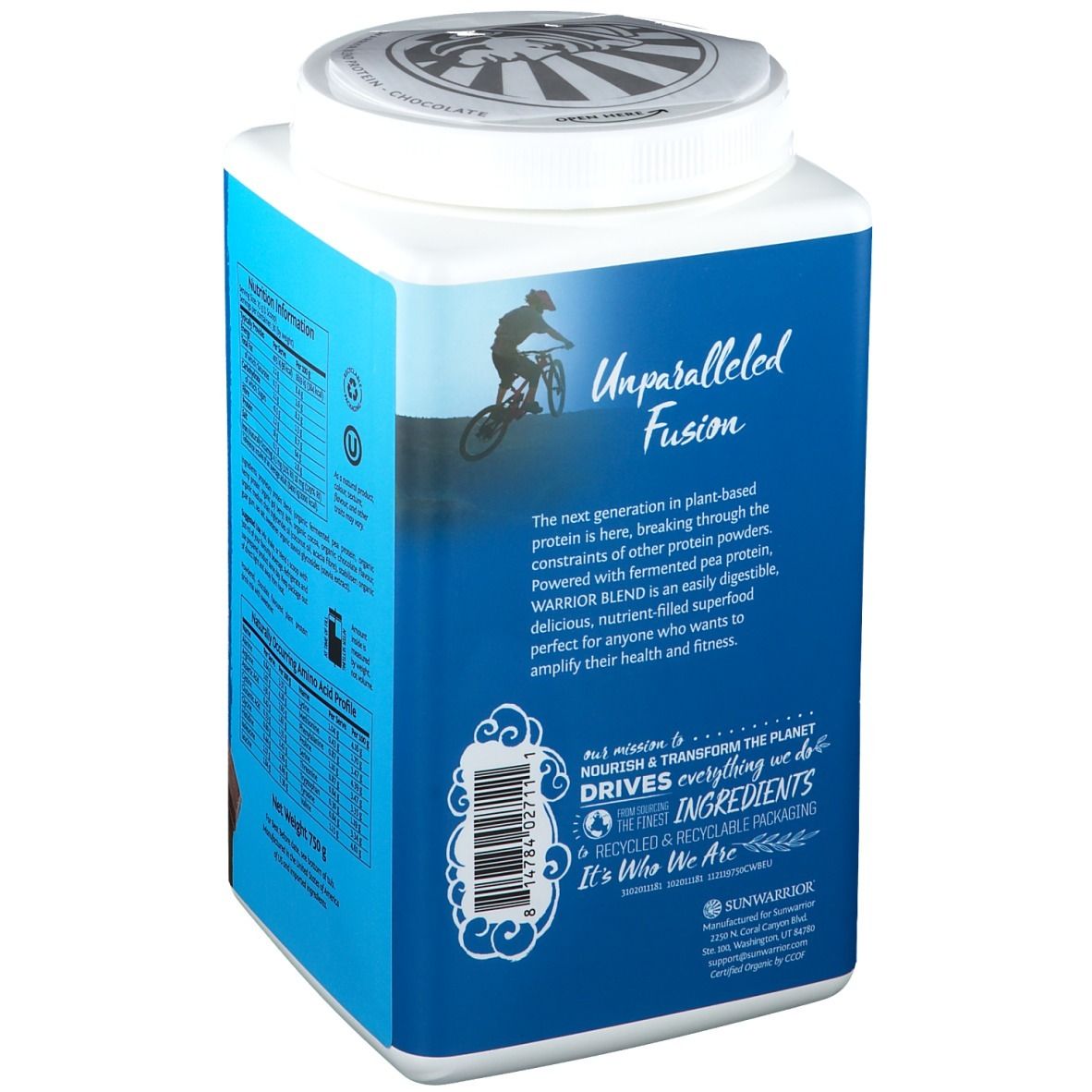 Rückansicht der blauen Dose SUNWARRIOR Protein Warrior Blend Chocolate. Text: Unparalleled Fusion. Enthält Informationen über Inhaltsstoffe und Recycling.