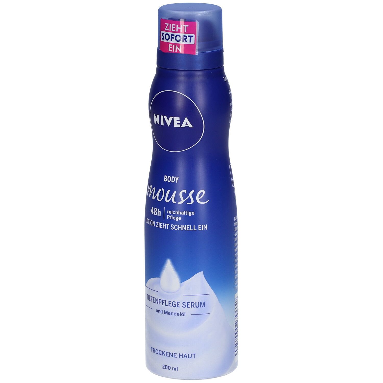 Blaue NIVEA Body Mousse Flasche. Aufschrift: Body Mousse, 48h reichhaltige Pflege, Lotion zieht schnell ein. Für trockene Haut.