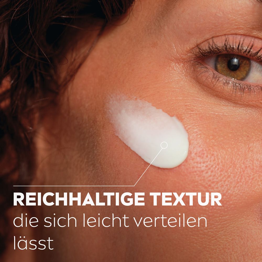 NIVEA Q10 Power Anti-Falten Nachtpflege im blauen Tiegel.